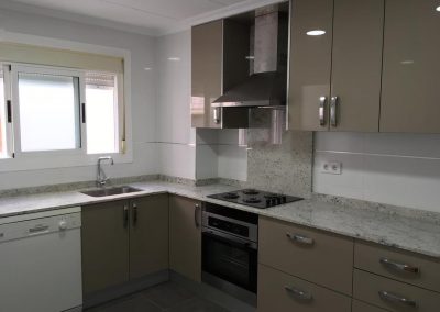 REFORMA INTEGRAL COCINA BRILLO Y BAÑO MILAN